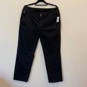 1X FRESH PRODUCE NWT BLACK COTTON & 2% Spandex pants.